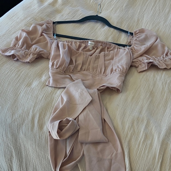 Better Be Light beige Bardot tie back - Picture 2 of 10